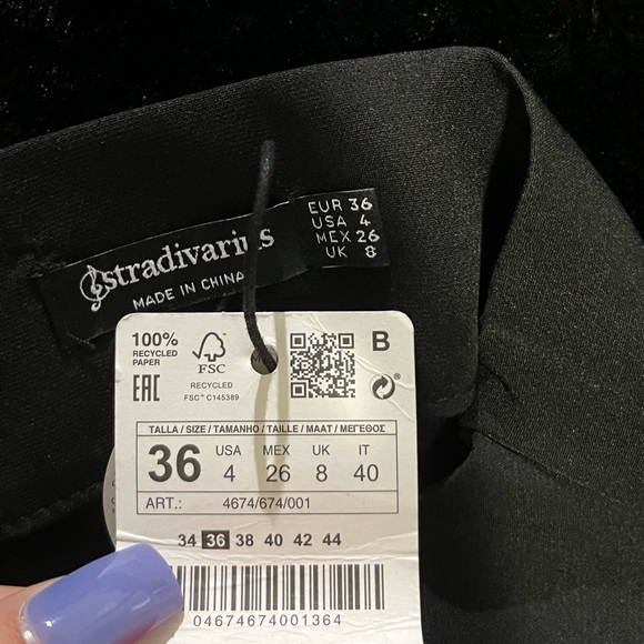 NWT Stradivarius long skirt with leg slit - size 4 - Picture 7 of 7